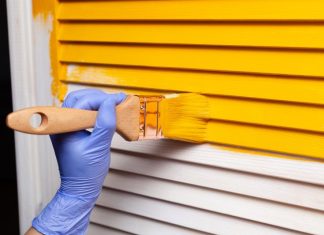 Najmodniejsze kolory elewacji – Jakim kolorem pomalować dom Trendy kolorystyczne w malowaniu elewacji – Jak wybrać odcień dla twojego domu