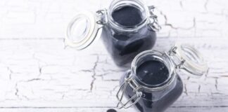 Pomysły na zimowe zapasy z aronii - sok, nalewka i dżem