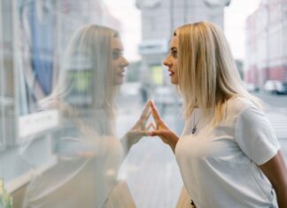 Jak pożyczać pieniądze, aby było to najtańsze i najbardziej opłacalne?