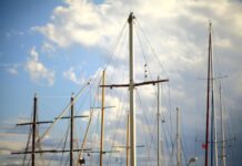 Pod żaglami w Dalmacji – poradnik podróżnika