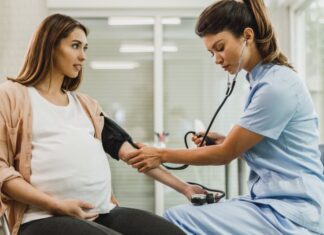Wzrost ciśnienia krwi u kobiet w ciąży – zagrożenia i strategie zarządzania Wzrost ciśnienia krwi u kobiet w ciąży - zagrożenia i strategie zarządzania
